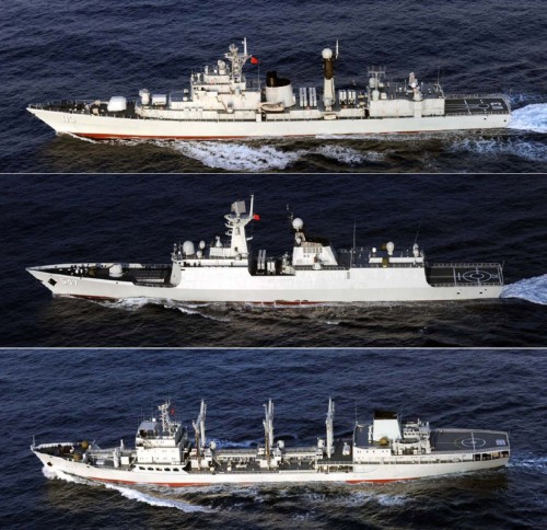 Ngày 25 tháng 7 năm 2013, biên đội tàu chiến Hải quân Trung Quốc chạy qua eo biển Miyako (ảnh tư liệu)